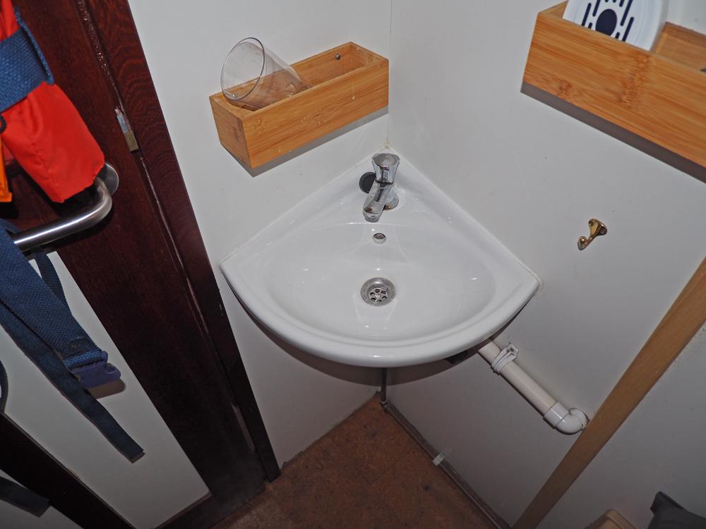 Fore ship, Accommodation